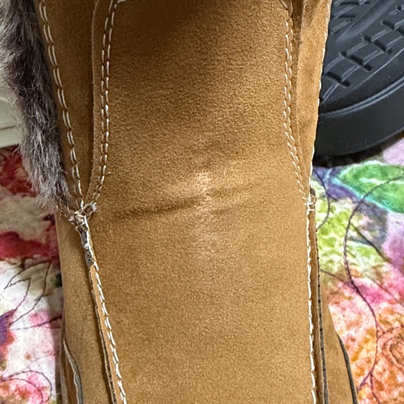 Women’s Journee Collection Takani Boots with Fur Trim, size 8.5 NWOT Box